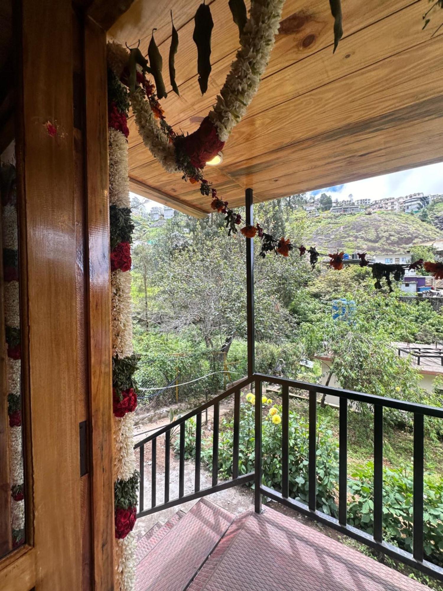 Magica Mount A Frame Wood House Vila Kodaikanal Exterior foto