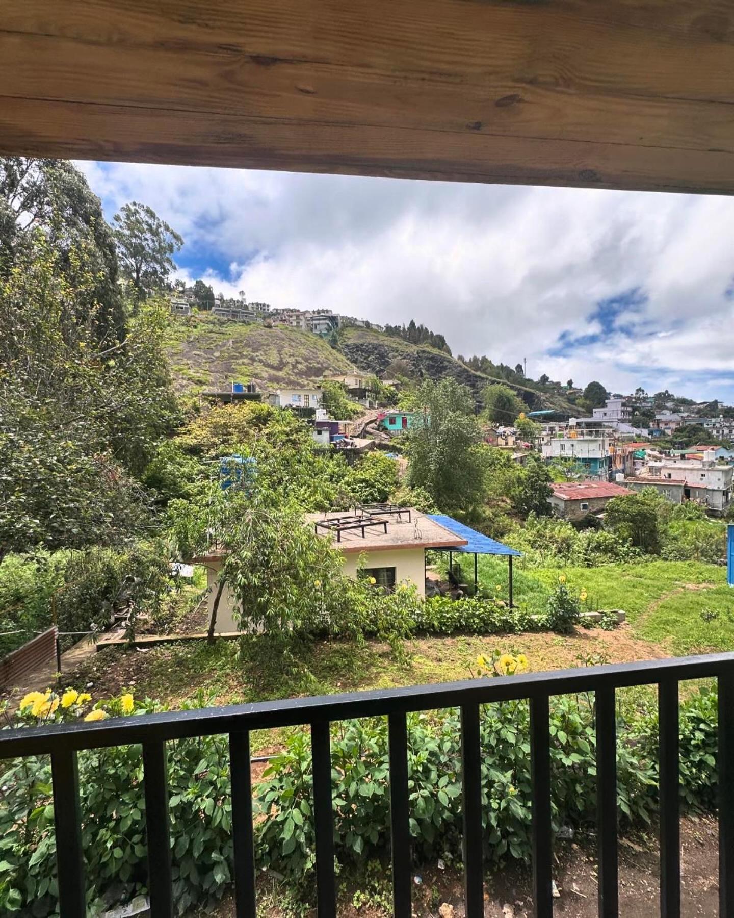 Magica Mount A Frame Wood House Vila Kodaikanal Exterior foto